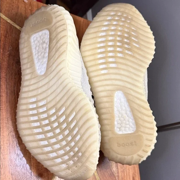 adidas YZY 350 V2 CMPCT Gray Sneakers